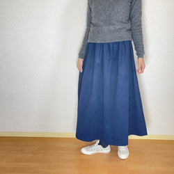 冬　暖かい　　紺　コーデュロイ　ギャザースカート　ロングスカート 1枚目の画像
