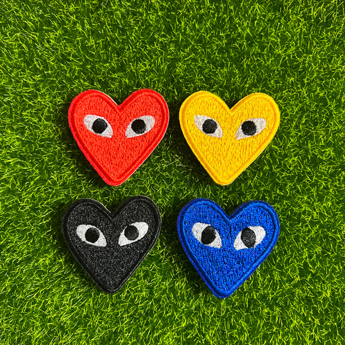 ブルー、イエロー、レッド、ブラック ハート 黄色 青 赤 黒 刺繍 