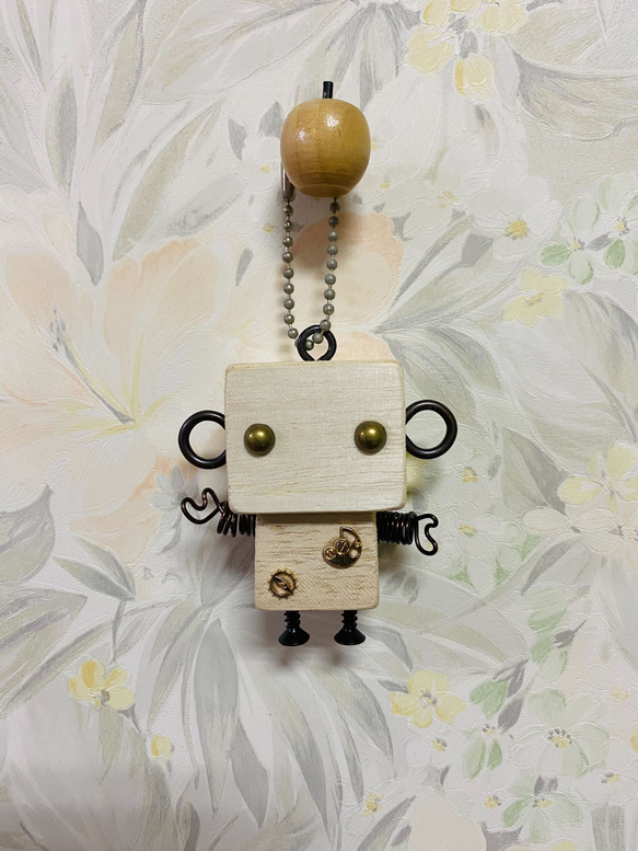手作り木製ロボット - 楽しいDIYプロジェクト -レーザー彫刻でお名前記入付き 3枚目の画像