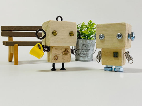 手作り木製ロボット - 楽しいDIYプロジェクト -レーザー彫刻でお名前記入付き 1枚目の画像