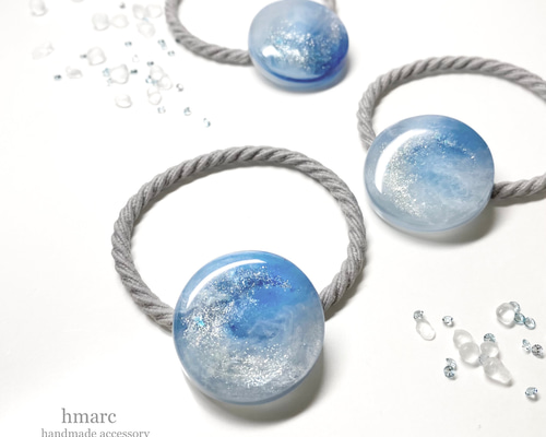 白夜の月 ／ 大人 レジン ヘアゴム（ポニーフック） ／ ブルー