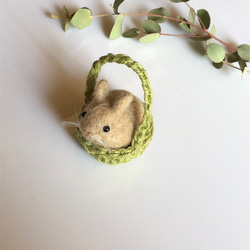 うさぎ 茶 羊毛フェルト マスコット バスケット付き 羊毛フェルト