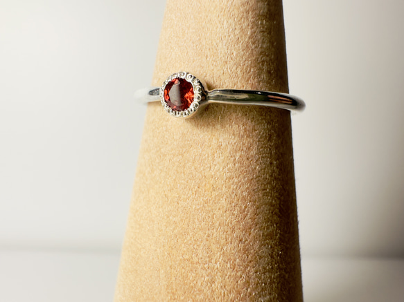 ガーネット　ミル打ちリング　silver925 ミルグレイン 1枚目の画像