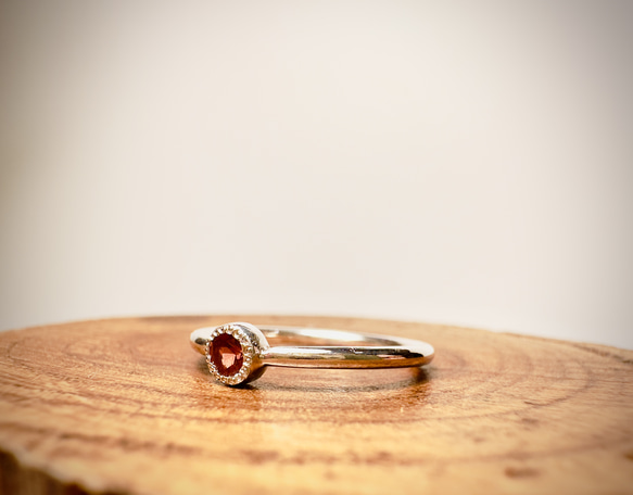 ガーネット　ミル打ちリング　silver925 ミルグレイン 4枚目の画像