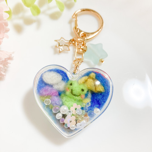 他の人はこちらも検索 ♡羊毛フェルトのハートカプセルシェイカー♡シャカシャカ バッグ・財布