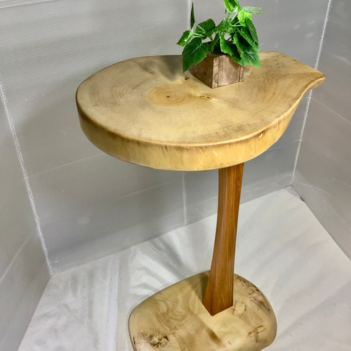 天然木　カリン輪切りサイドテーブル　一点物　手造り 天然木カリン輪切りサイドテーブル一点物手造り