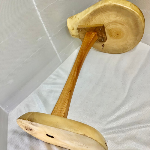 天然木　トチ　三連輪切りテーブル　手造り　一点物 一枚板 センターテーブル 幅158cm 栃 トチ とち 無垢 ちぎり 北欧 木製
