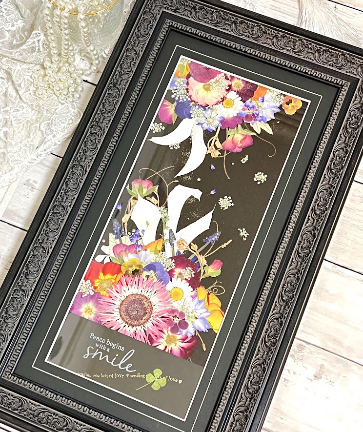 ヴィクトリア調ブラックフレームの華麗な押し花アート額02