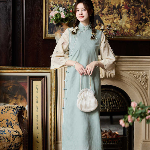 ターコイズブルーでエレガントな、毎日着用できるフェイクツーピース  