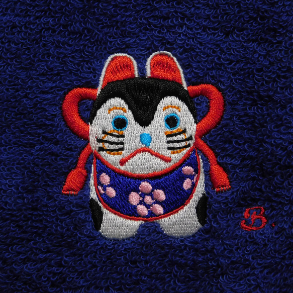 張り子の戌の刺繍入り今治フェイスタオル 2枚目の画像