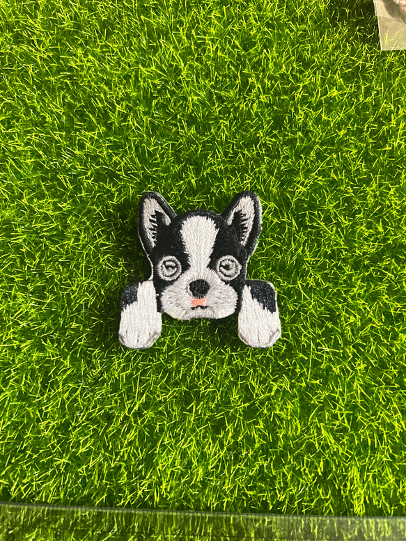 かわいい ワンちゃん フレンチブルドッグ 犬 アイロンワッペン 刺繍ワッペン 1枚 1枚目の画像