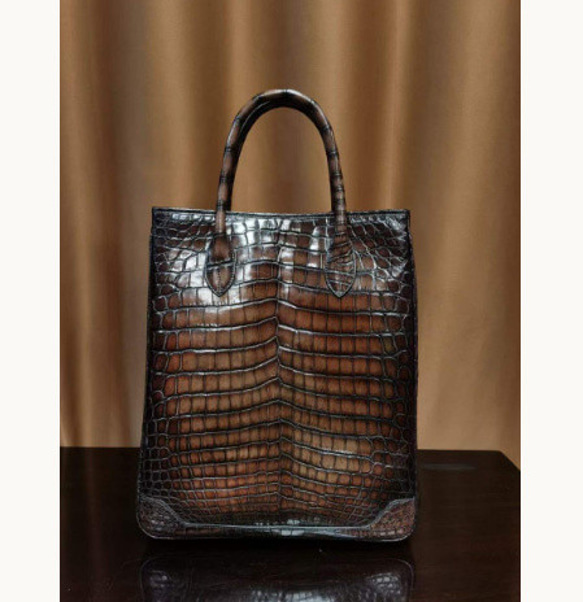新品】高級感バツグン✨ファッション格上げ✨本革ナイル