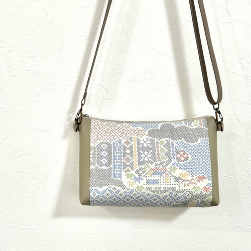 軽い♪大島紬ショルダーバッグ(カラフル模様)♦︎着物リメイク