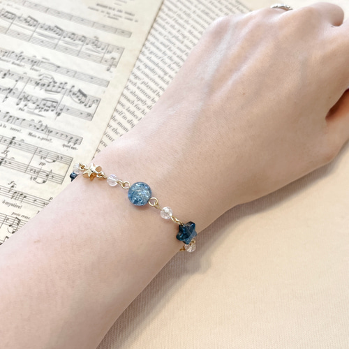 ガラスビーズブレスレット 高級ガラスビーズ】✿天使の休息✿ワイヤーブレスレット 瑠璃