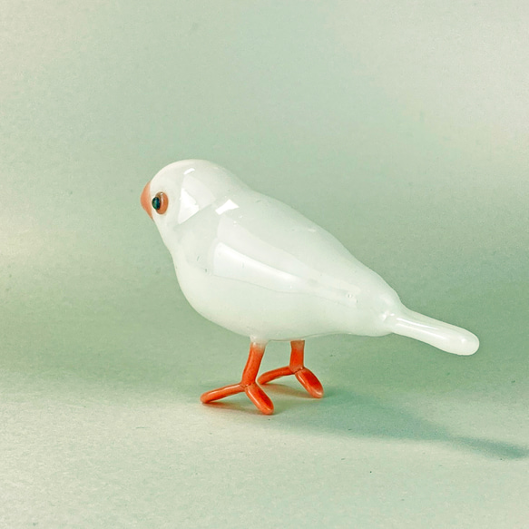 白文鳥（３）　中空ガラスの動物置物　オブジェ　ガラス細工 2枚目の画像