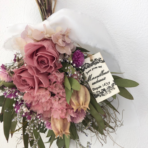 ピンクのバラが華やか スワッグミニブーケ ドライフラワー プレゼント