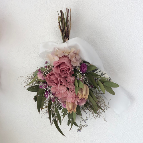 ピンクのバラが華やか スワッグミニブーケ ドライフラワー プレゼント