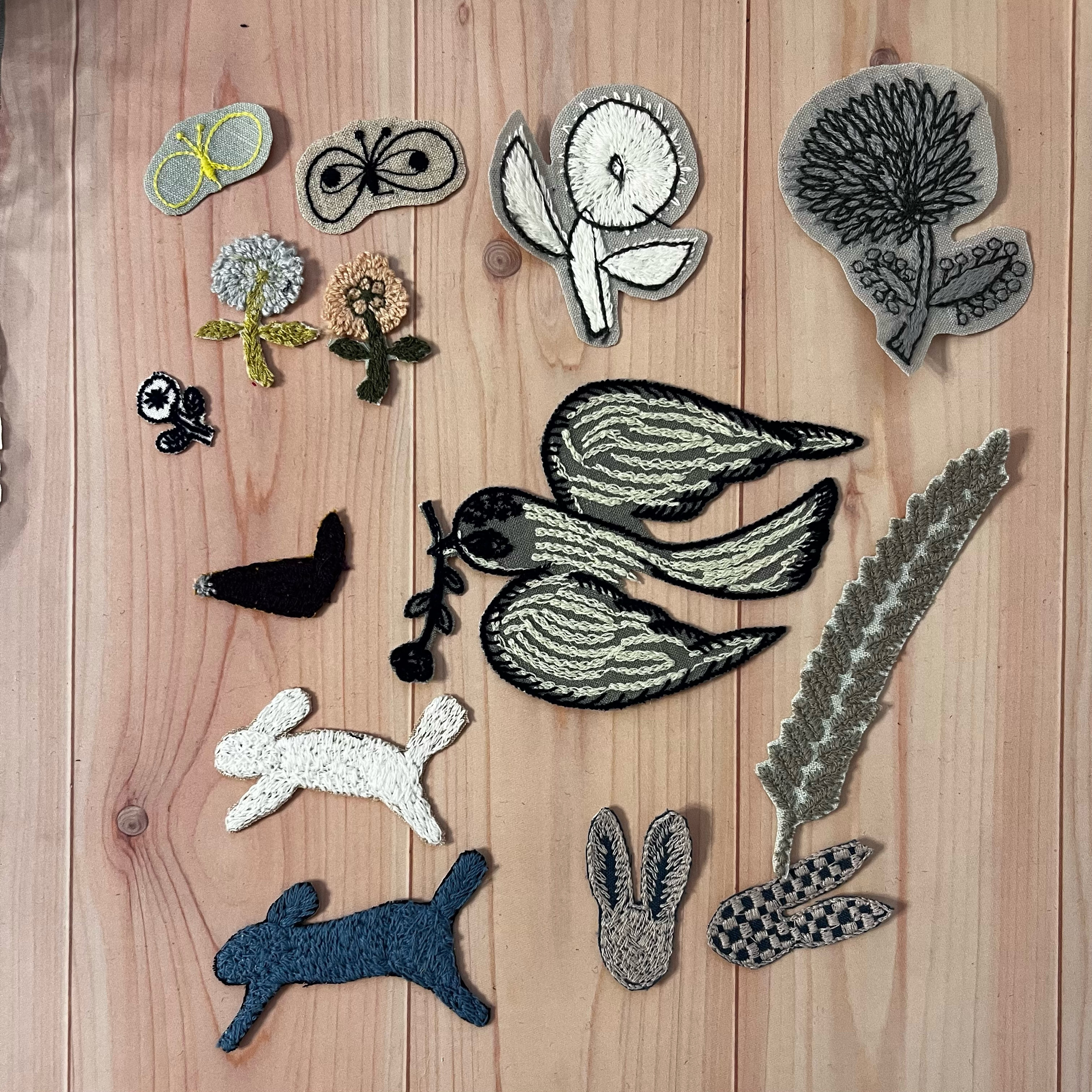 貴重　ミナペルホネン　チャーム 　レア　ノベルティ　ワッペン ミナペルホネン チャーム ノベルティ ワッペン レア 26点セット