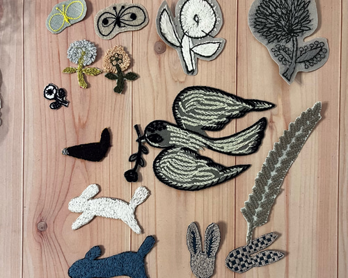 ミナペルホネン 生地アップリケ　ハンドメイド 3d158a1a61053542d257cd2a4aadf0