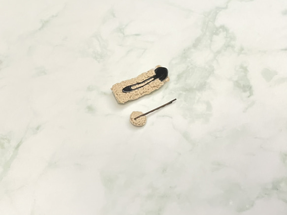 立體編織毛線三股辮泡芙花頭飾髮夾 第4張的照片