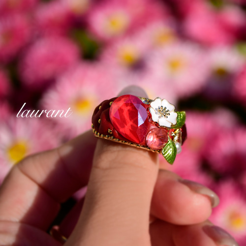 苺の花指輪 指輪・リング kuon 通販 17549881｜Creema(クリーマ)