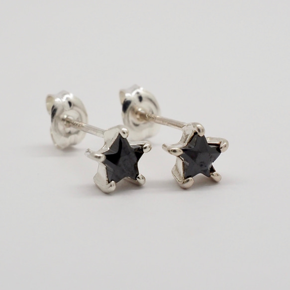 ブラックスタージェムピアス  1ペア / black star jem earrings 1 pair 3枚目の画像