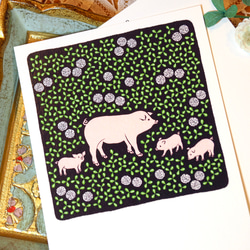 POST CARD - Find a lucky clover - pig family 2枚セット 1枚目の画像