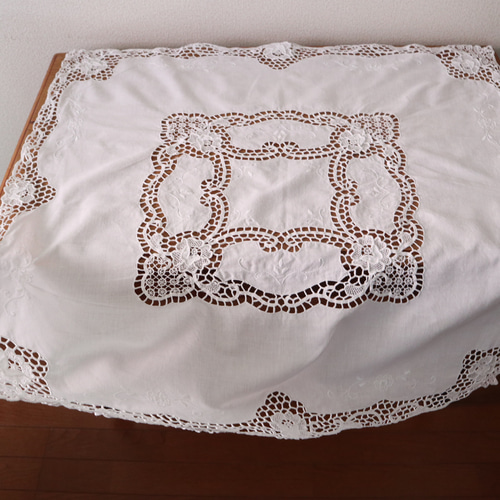 テーブルクロス　刺繍　レース　ヴィンテージ　総手作り　ハンドメイド