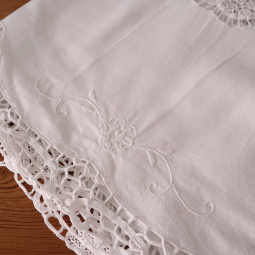 テーブルクロス　刺繍　レース　ヴィンテージ　総手作り　ハンドメイド