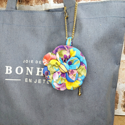 パッチワーク】カラフルな花のバックチャーム バッグチャーム Craft