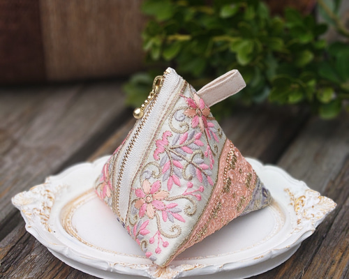 インド刺繍リボン インド刺繍生地 テトラポーチ ご好評頂いて