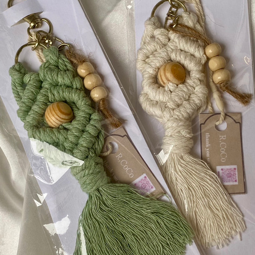 マクラメウッドビーズキーホルダー【R,CoCo】 その他雑貨 R.coco 通販