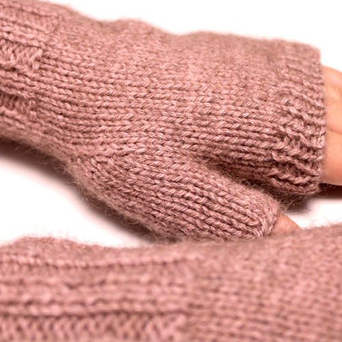 あったかハンドウォーマー NZポッサム・メリノ・シルク ピオニーピンク