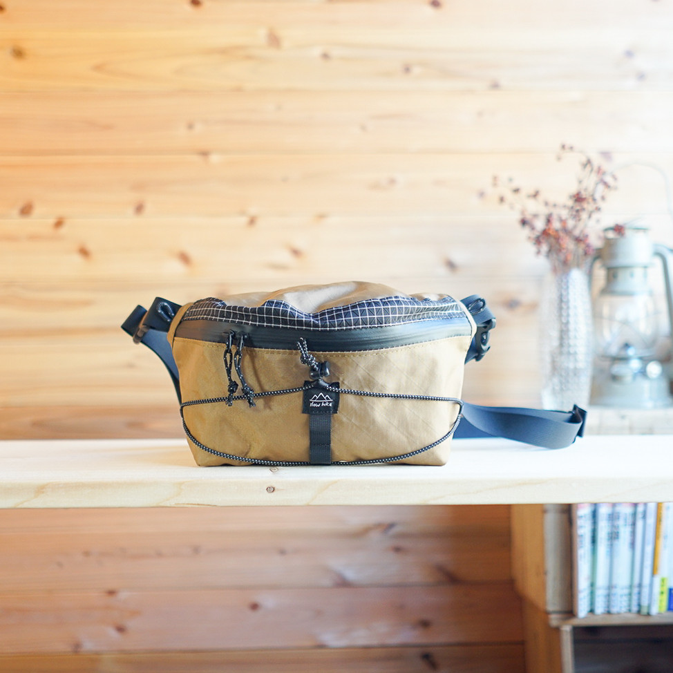 ECOPAK・コヨーテ｜ハイカーナナメバッグ・S /登山・防水・軽量・キャンプ・アウトドア・フェス・ボディバッグ
