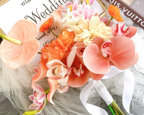 美品胡蝶蘭アンスリウムブーケブートニア　アーティフィシャルフラワー髪飾り　結婚式 美品胡蝶蘭アンスリウムブーケブートニア アーティフィシャルフラワー