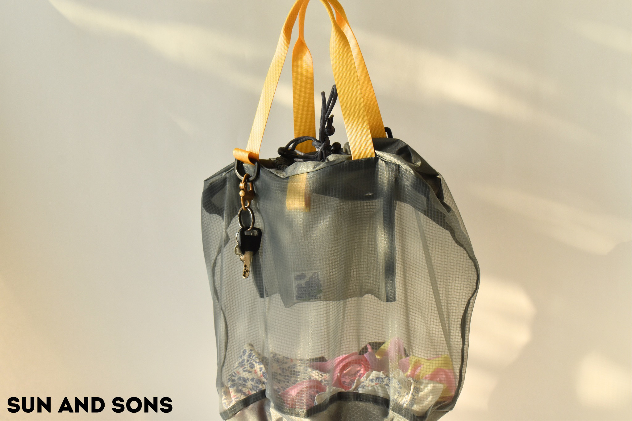 丸底 バケツ型 トートバッグ メッシュバッグ 軽量 アウトドア キャンプ プールバッグ 巾着バッグ 防水 撥水 透け感