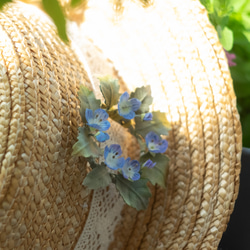 オオイヌノフグリ の 小さな 布花 リース ブローチ 7枚目の画像
