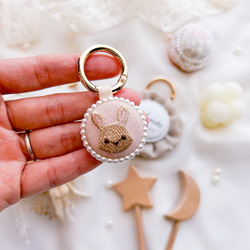 人気⸝⋆登園バックに⟡˖ ࣪⊹刺繍が可愛いミニシンプルキーホルダー お名前キーホルダー キーホルダー プレゼント お揃い 2枚目の画像