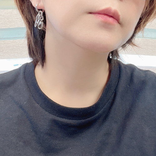 セール】【金属アレルギー対応】 パール ポイントピアス（片耳用