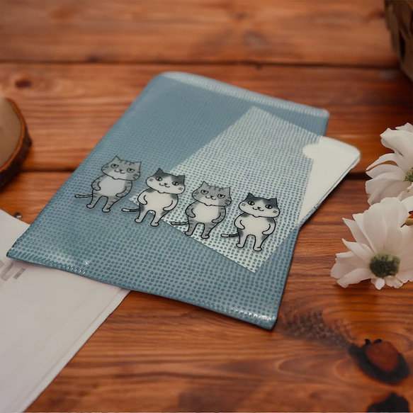 猫イラスト付きクリアポーチ A5サイズ mofusandクリアねこポーチ - 株式会社ハート