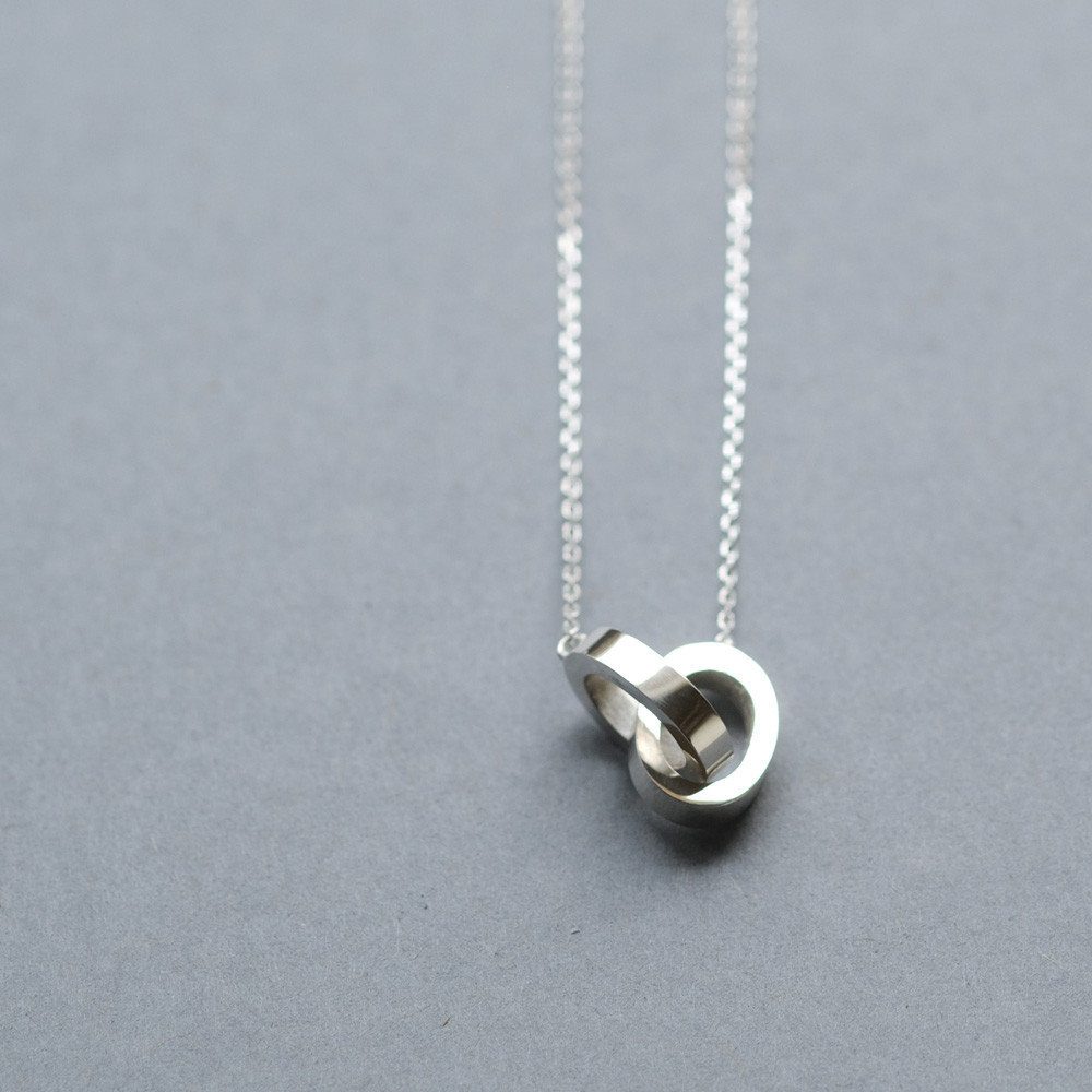 【関税込み】Hatton Labs シルバー Bloom Pendant ネックレス Silver Bloom Pendant Necklace by Hatton Labs on Sale