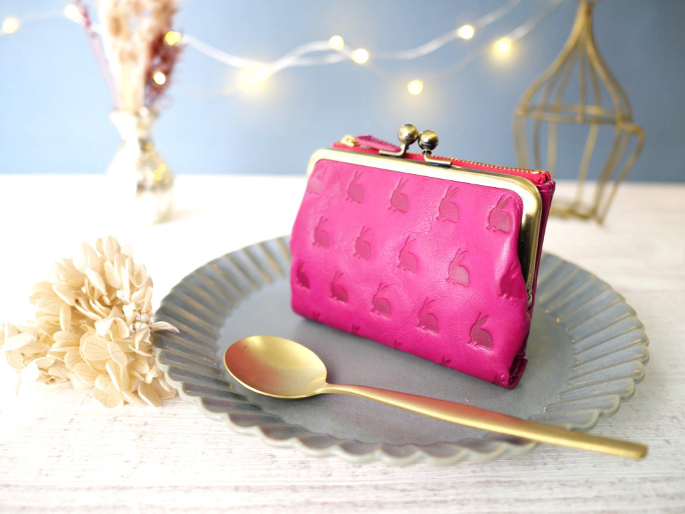 ｷｭｲｰﾙﾃﾞｿﾝ 【SALE】訳あり キュートなウサギ型押しの がま口　《ピンク》CU186PK