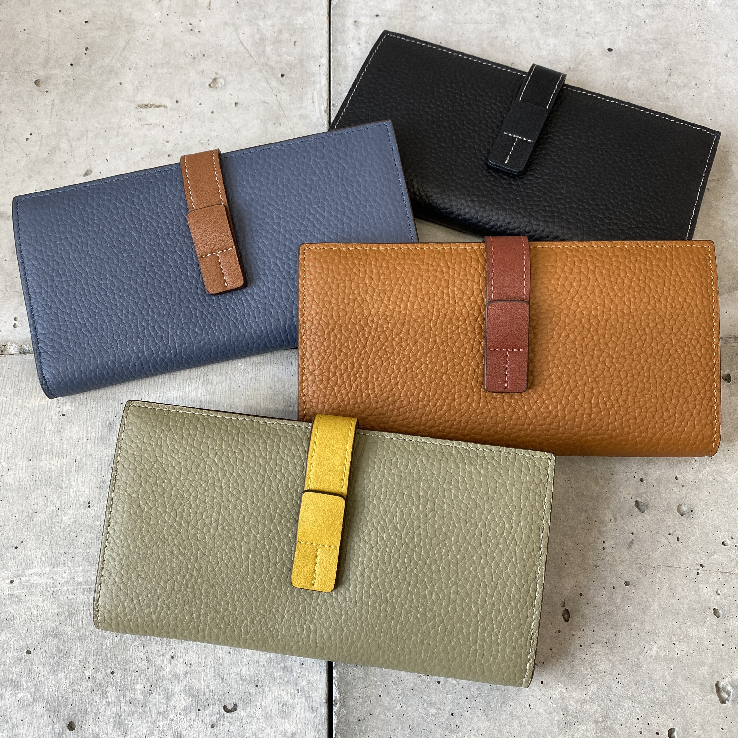 ☆未使用☆長財布 クロコレザー Wジップ 大きい財布 収納多 ユニ