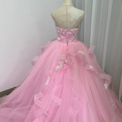 送料無料！豪華！ カラードレス キラキラのハンドビーディング ピンク ラッフルフリル プリンセスライン ロングトレーン 5枚目の画像