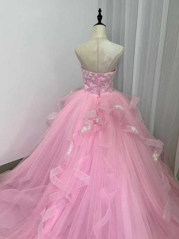 送料無料！豪華！ カラードレス キラキラのハンドビーディング ピンク ラッフルフリル プリンセスライン ロングトレーン 5枚目の画像