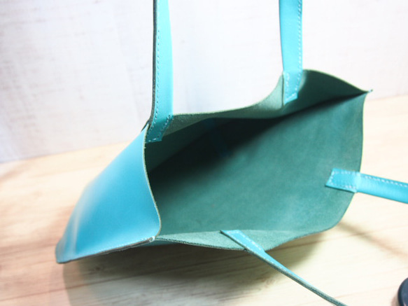 カラーレザートートバッグ：薄青水色 5枚目の画像