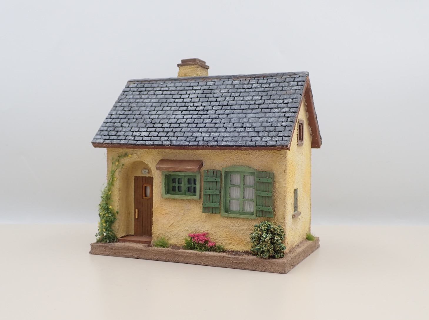 黄色い屋根の家(土台付き) Mellow glass