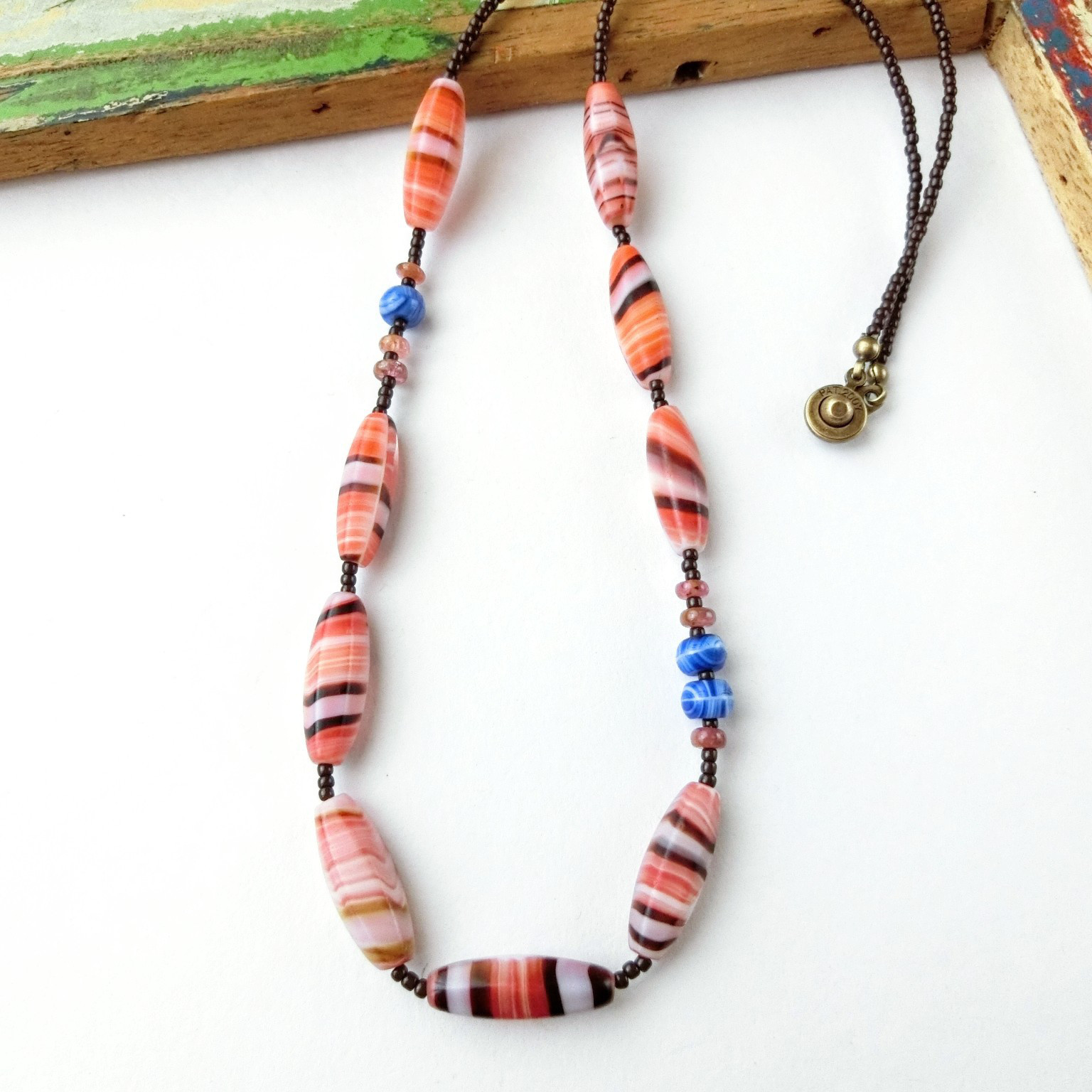 アンティークボヘミアンビーズとトルマリンのロングネックレス 5,451円