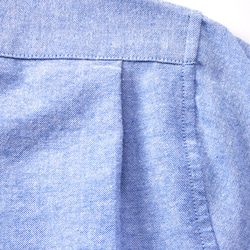 『minibamboo様専用』ボタンダウンシャツ【サックスブルー】；シバクロワッサン刺繍付き 4枚目の画像