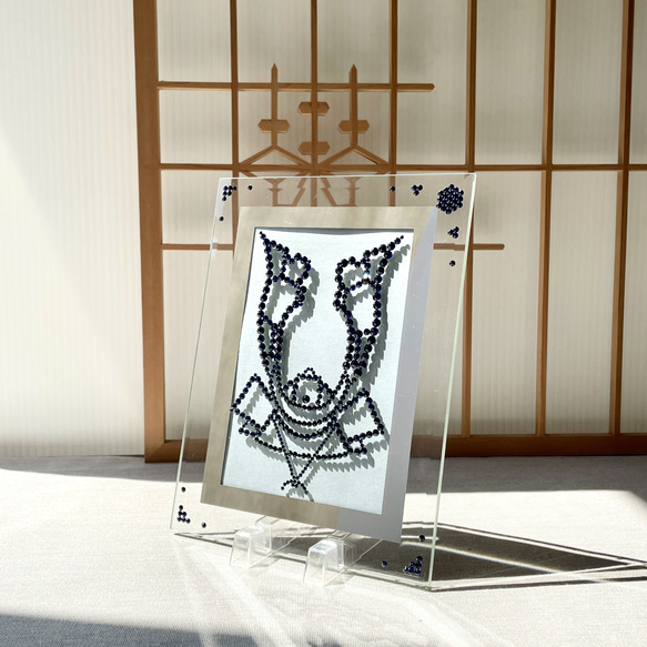 《カブト》ダークインディゴ(ブルー系) ◼️壁飾り◼️　ガラスフォトフレーム　こどもの日　クリスタルガラス 1枚目の画像